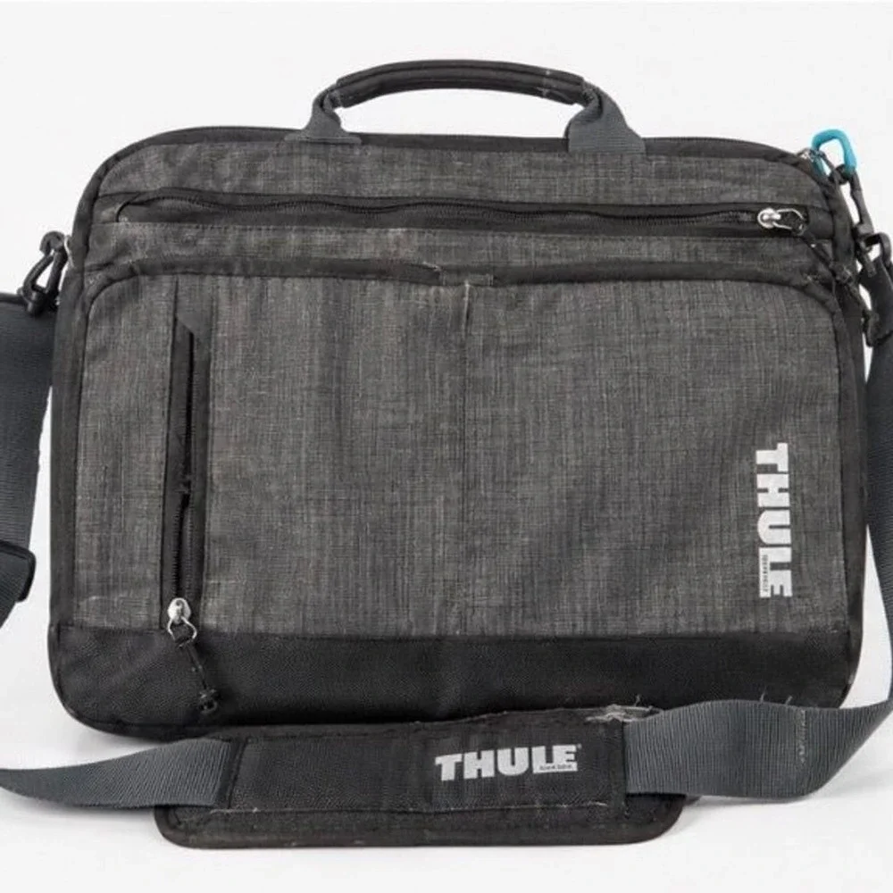 Thule Stravan Deluxe Laptop Bag Attache Messenger Briefcase